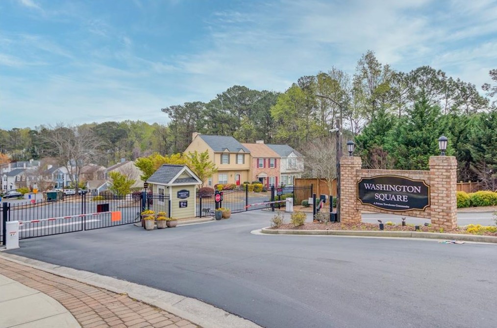 3992 Wolcott Cir, Atlanta GA  30340-4245 exterior