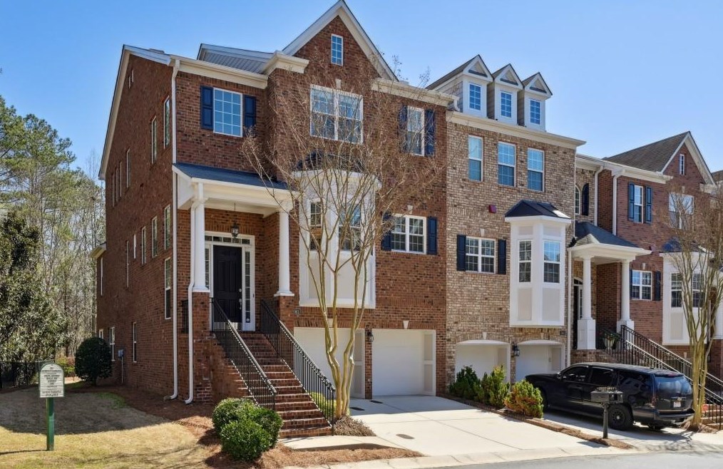 2981 Rivergreen Ln, Atlanta GA 30339-8550 exterior