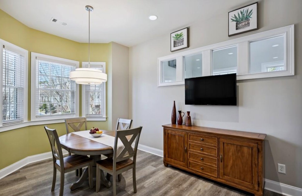 2981 Rivergreen Ln, Atlanta GA 30339-8550 exterior