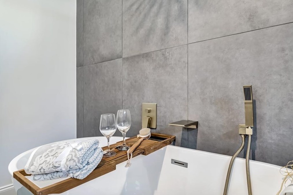 2001 Swazey Dr, Decatur GA  30032-3909 exterior