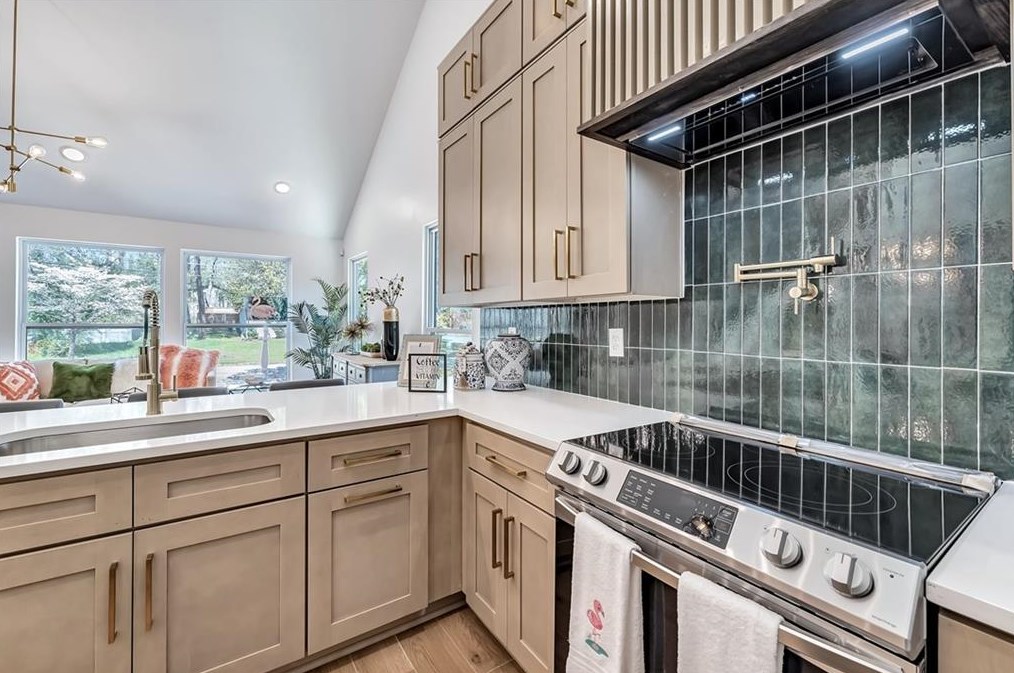 2001 Swazey Dr, Decatur GA  30032-3909 exterior