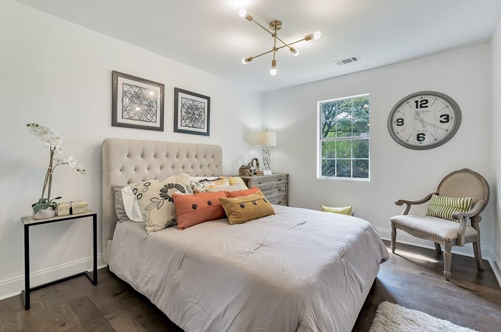 2867 Joyce Ave, Decatur GA  30032-4325 exterior