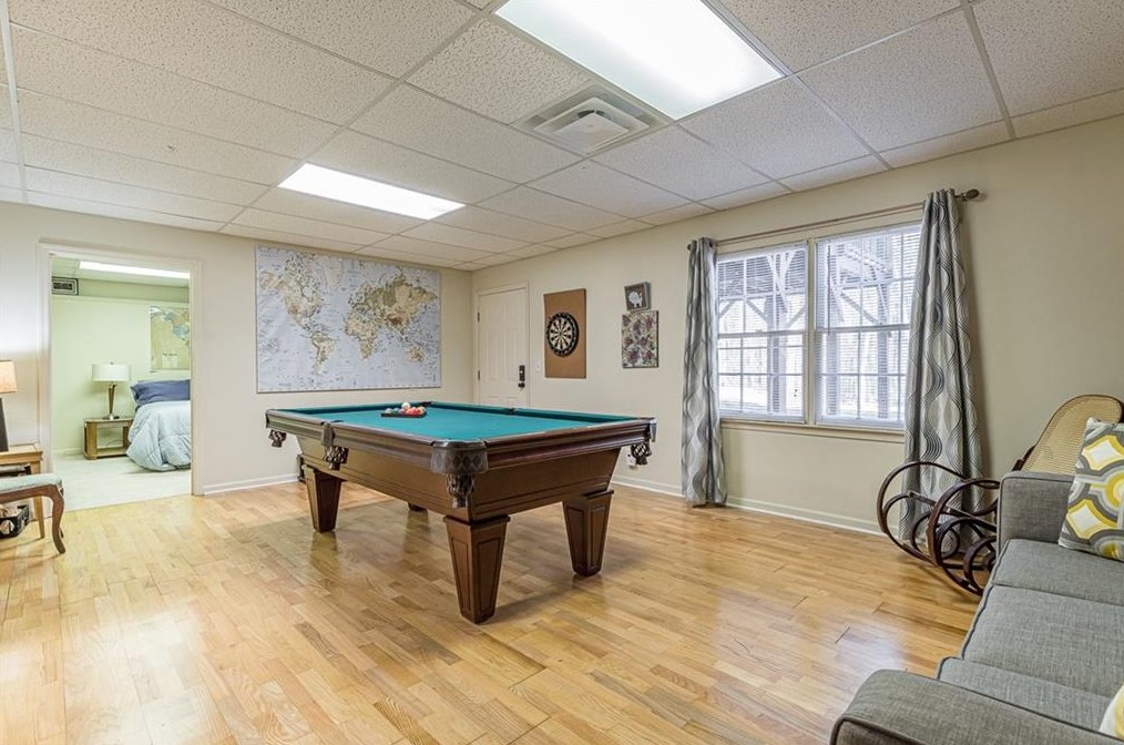 1110 New Britain Dr, Atlanta GA  30331-8305 exterior