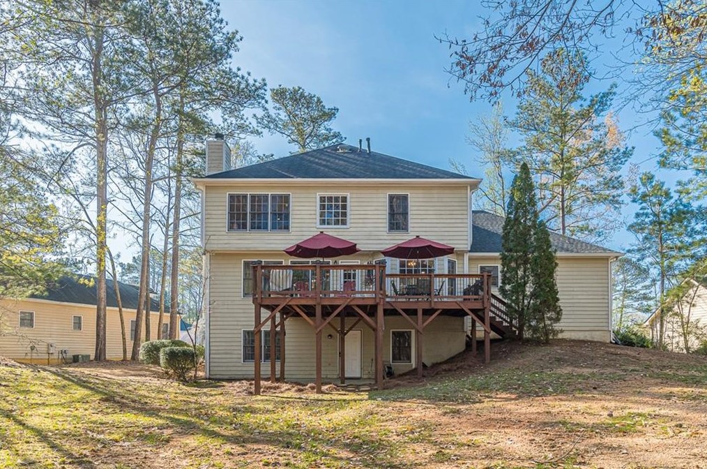 1110 New Britain Dr, Atlanta GA  30331-8305 exterior