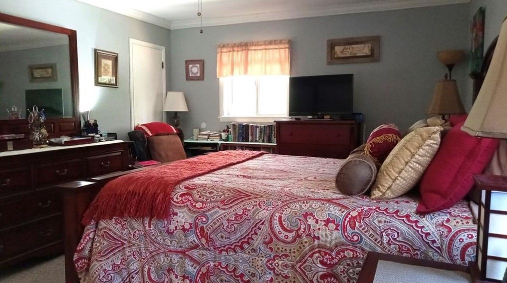 1524 Pine Glen Cir, Decatur GA  30035-1527 exterior