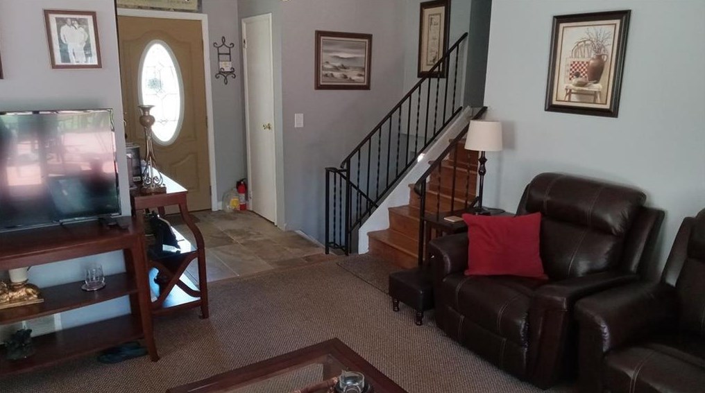 1524 Pine Glen Cir, Decatur GA  30035-1527 exterior