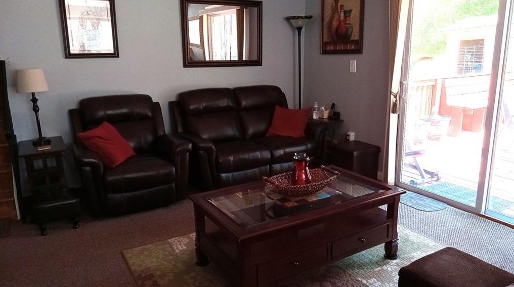 1524 Pine Glen Cir, Decatur GA  30035-1527 exterior