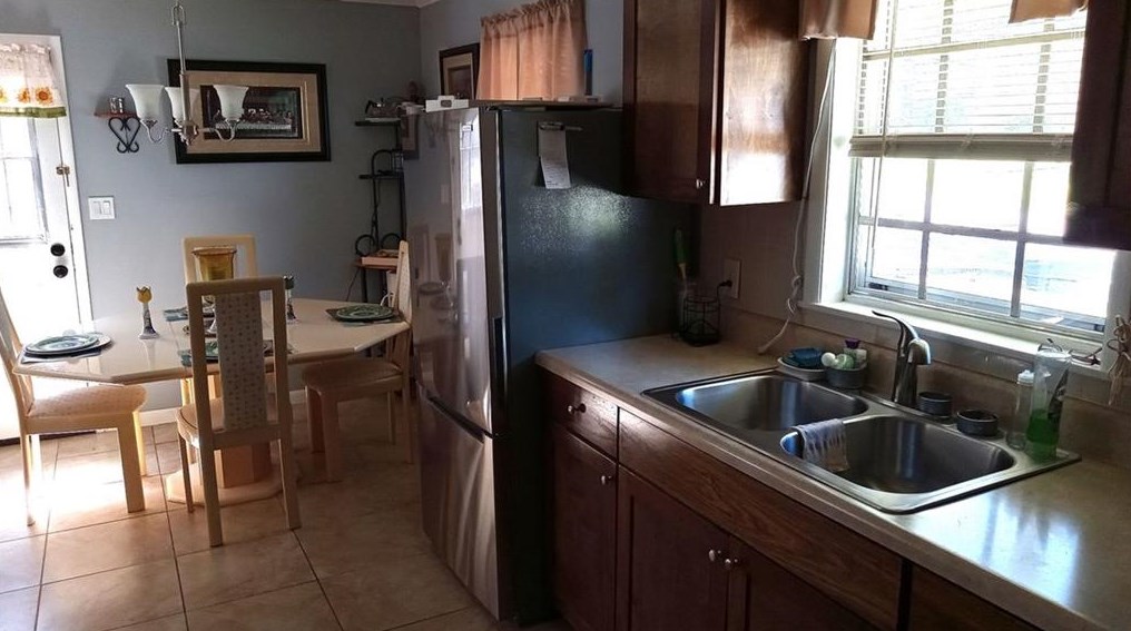 1524 Pine Glen Cir, Decatur GA  30035-1527 exterior