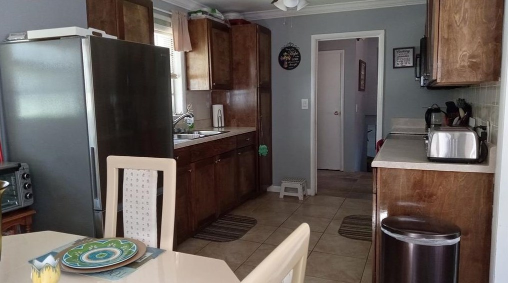 1524 Pine Glen Cir, Decatur GA  30035-1527 exterior