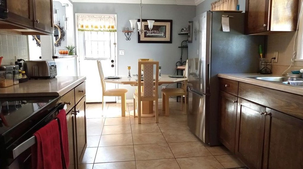 1524 Pine Glen Cir, Decatur GA  30035-1527 exterior