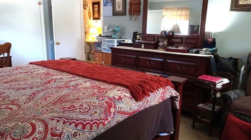 1524 Pine Glen Cir, Decatur GA  30035-1527 exterior