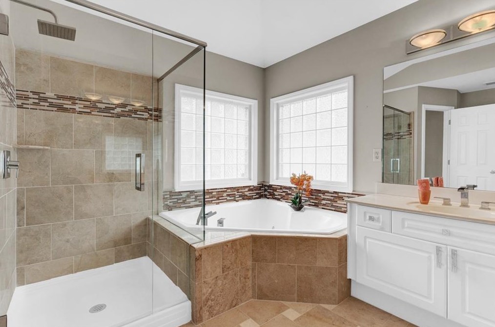 1539 Reserve Cir, Decatur GA  30033-1538 exterior