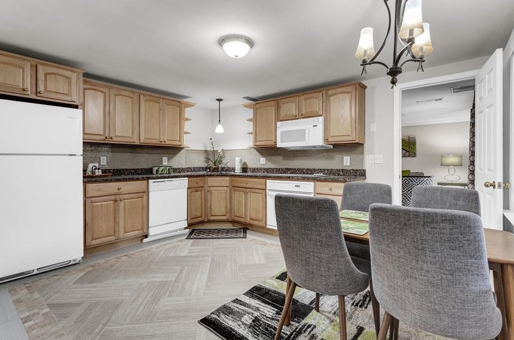 1539 Reserve Cir, Decatur GA  30033-1538 exterior