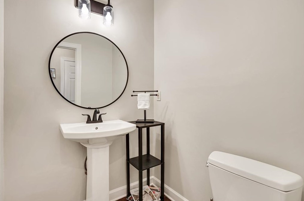 50 Mount Vernon Cir, Atlanta GA  30338-5434 exterior
