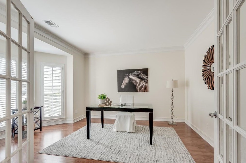 1770 Lavista Oaks Dr, Decatur GA  30033-1458 exterior