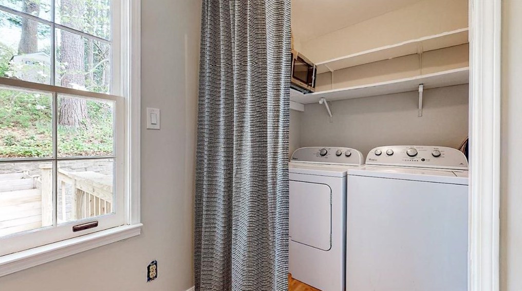 579 Superior Ave, Decatur GA  30030-1404 exterior