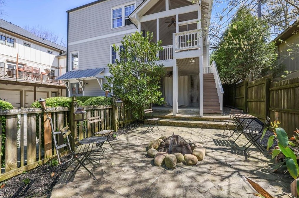 224 Chelsea Dr, Decatur GA  30030-5004 exterior