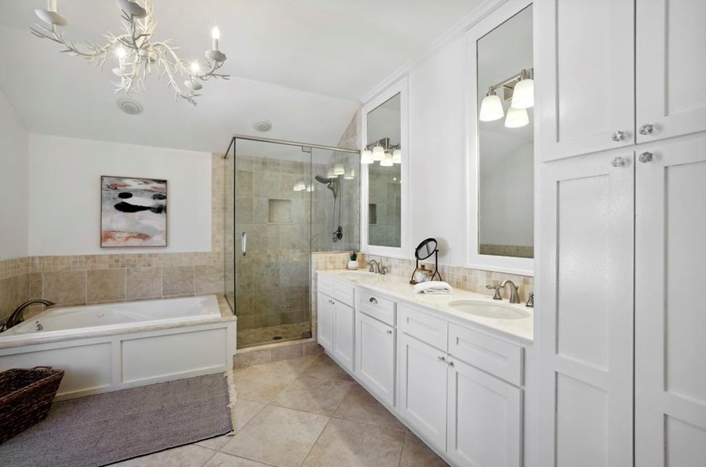 224 Chelsea Dr, Decatur GA  30030-5004 exterior