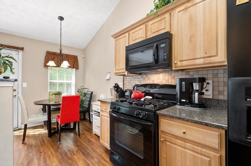 223 Mount Laurel Dr, Dallas GA  30132-0958 exterior