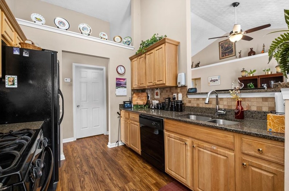 223 Mount Laurel Dr, Dallas GA  30132-0958 exterior