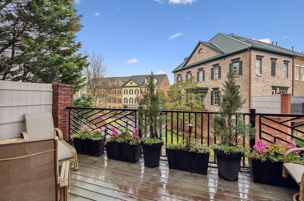 2221 Edgartown Ln, Smyrna GA  30080-6538 exterior