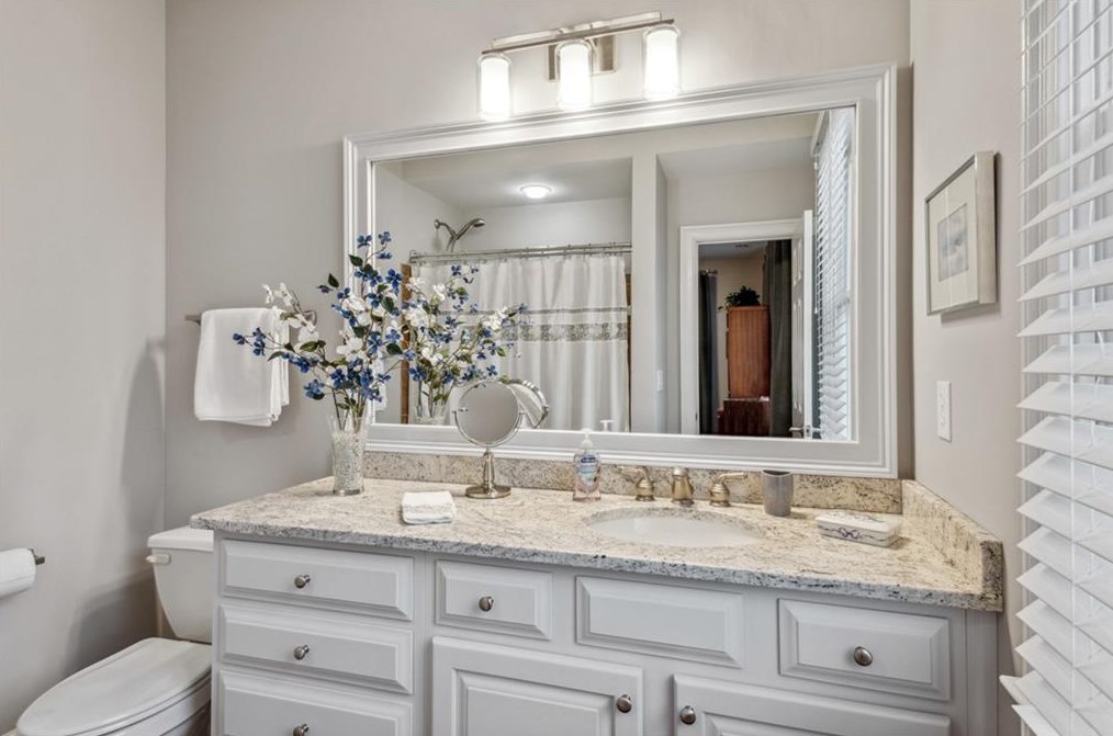 2221 Edgartown Ln, Smyrna GA  30080-6538 exterior