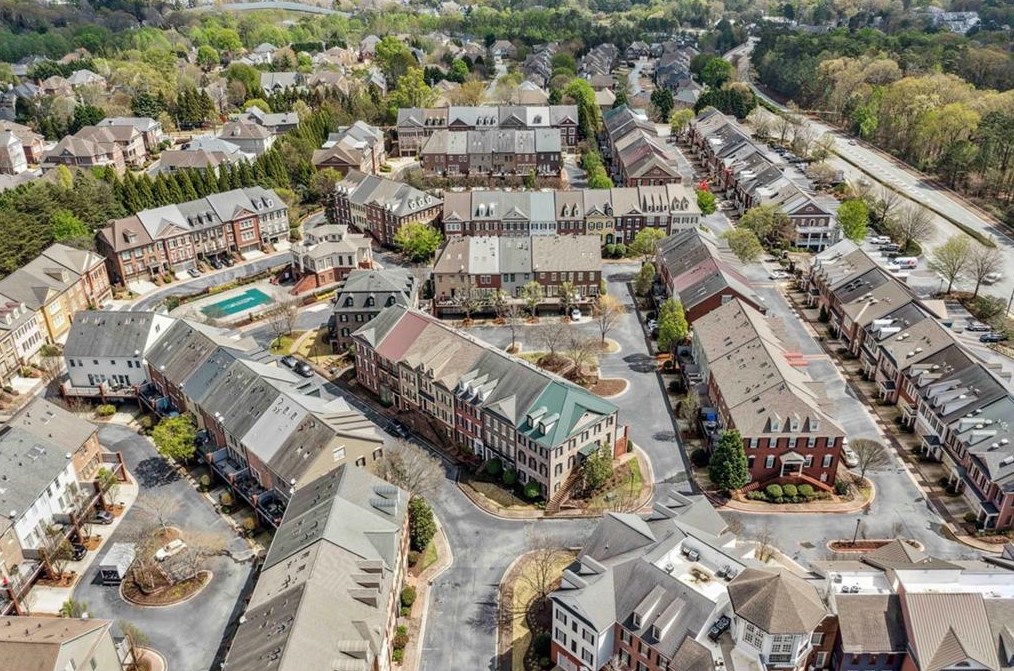 2221 Edgartown Ln, Smyrna GA  30080-6538 exterior