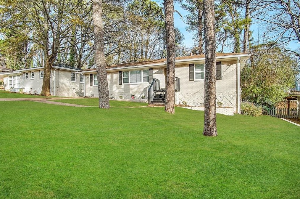 1376 David Cir, Decatur GA  30032-2917 exterior