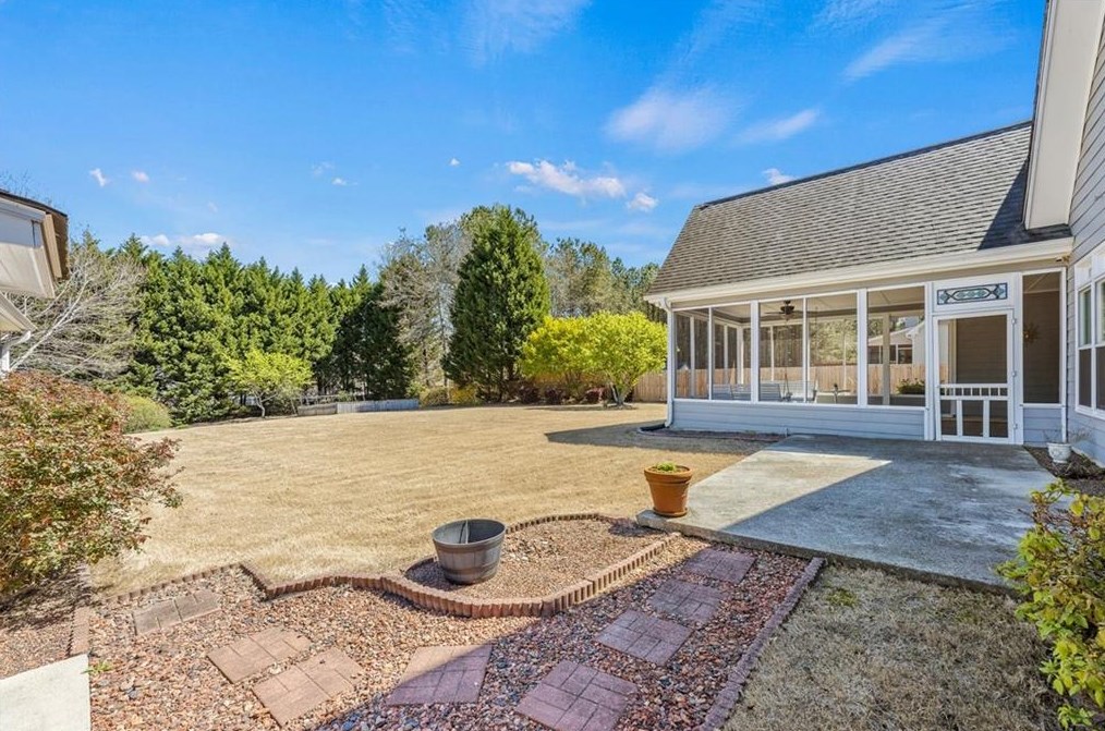 2372 Herring Woods Trl, Grayson GA  30017-4094 exterior