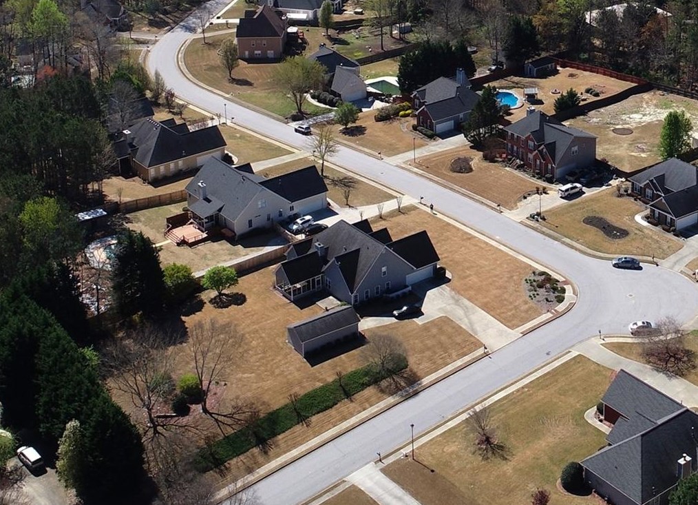 2372 Herring Woods Trl, Grayson GA  30017-4094 exterior