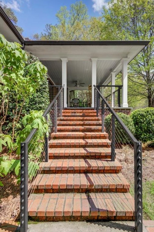 1021 Wadsworth Dr, Atlanta GA  30318-1655 exterior