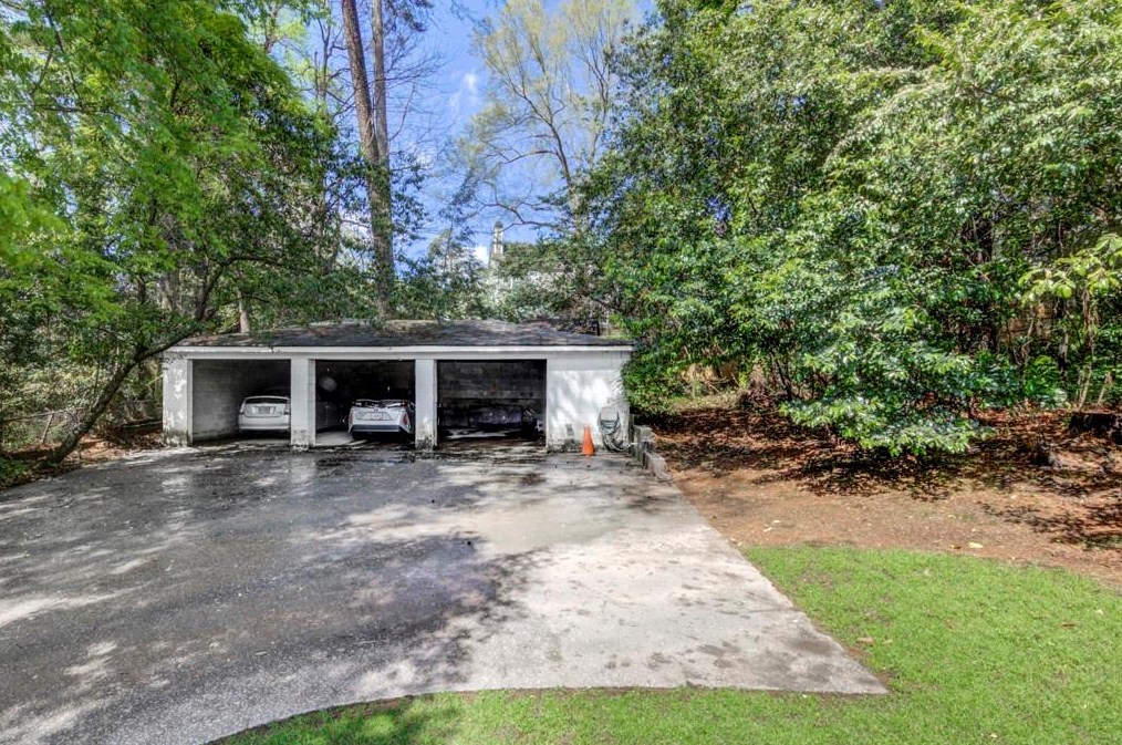 1021 Wadsworth Dr, Atlanta GA  30318-1655 exterior