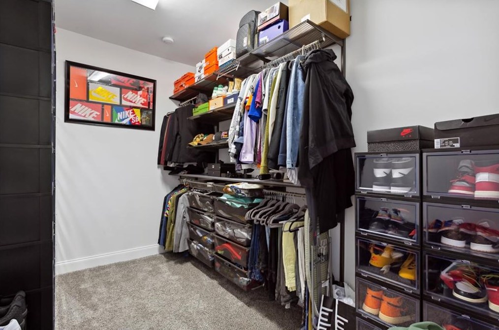 211 Parkside Cir, Decatur GA  30030-1412 exterior