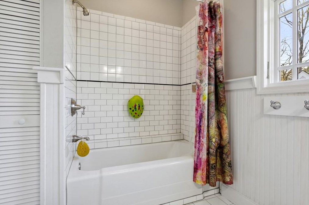 211 Parkside Cir, Decatur GA  30030-1412 exterior