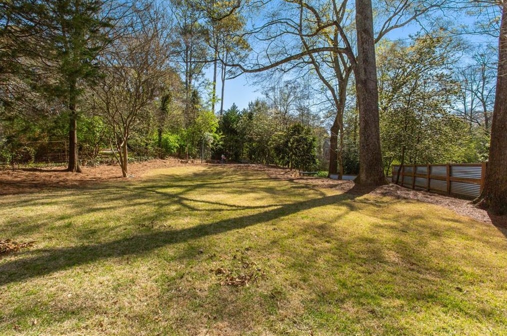 211 Parkside Cir, Decatur GA  30030-1412 exterior