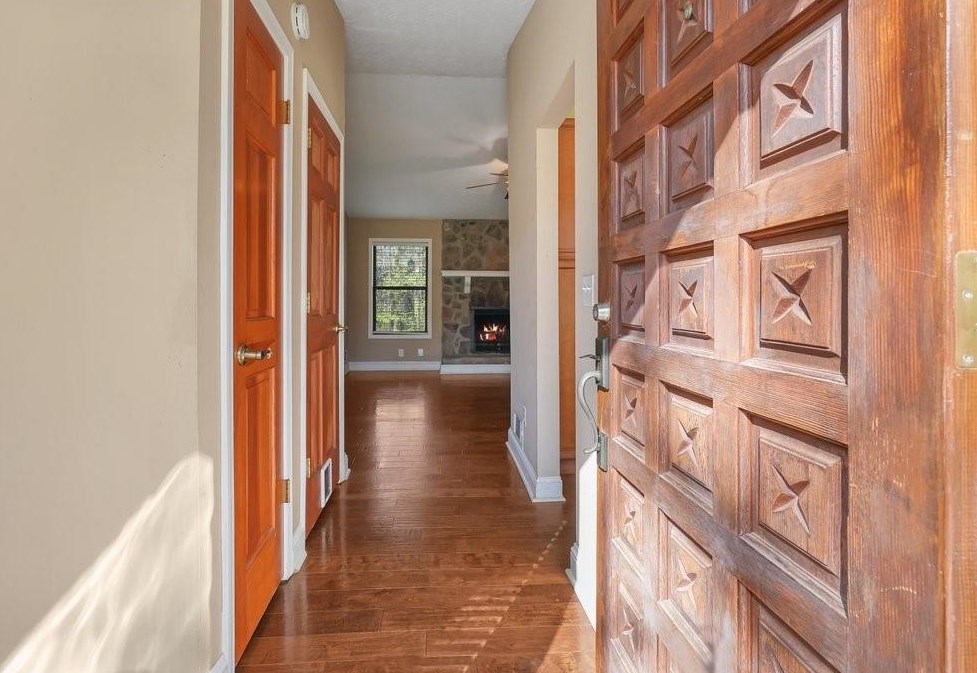 4472 Springwood Dr, Smyrna GA  30082-4454 exterior