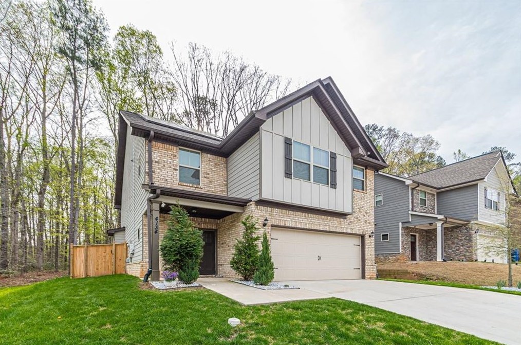 4134 Woodland Park Dr, Atlanta GA  30331 exterior