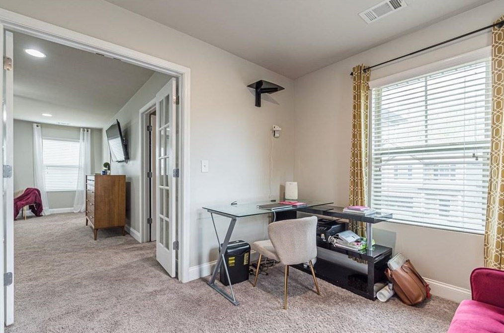 4134 Woodland Park Dr, Atlanta GA  30331 exterior