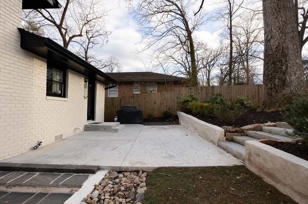 1969 Stanton St, Decatur GA  30032-4154 exterior