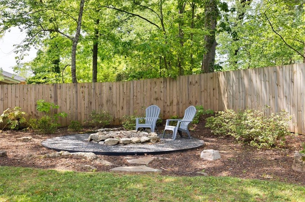 1969 Stanton St, Decatur GA  30032-4154 exterior