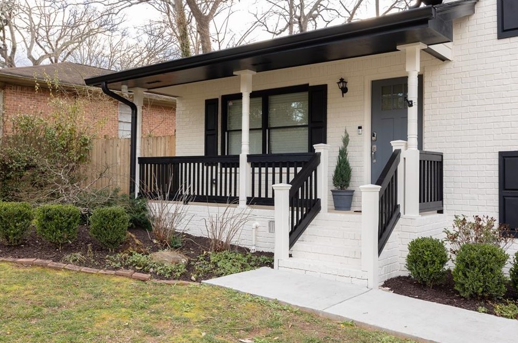 1969 Stanton St, Decatur GA  30032-4154 exterior