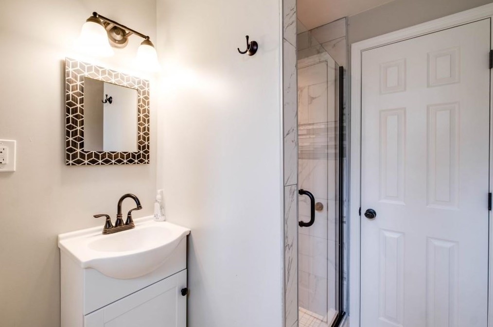 3142 Gay Dr, Decatur GA  30032-7135 exterior