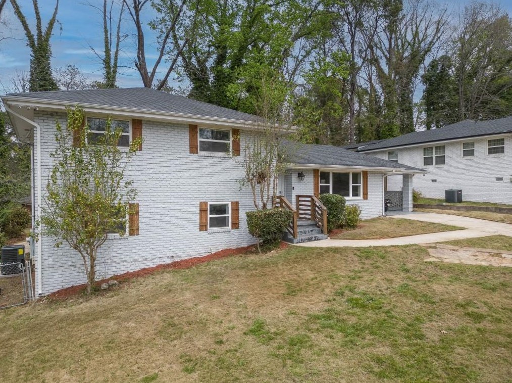 3142 Gay Dr, Decatur GA  30032-7135 exterior