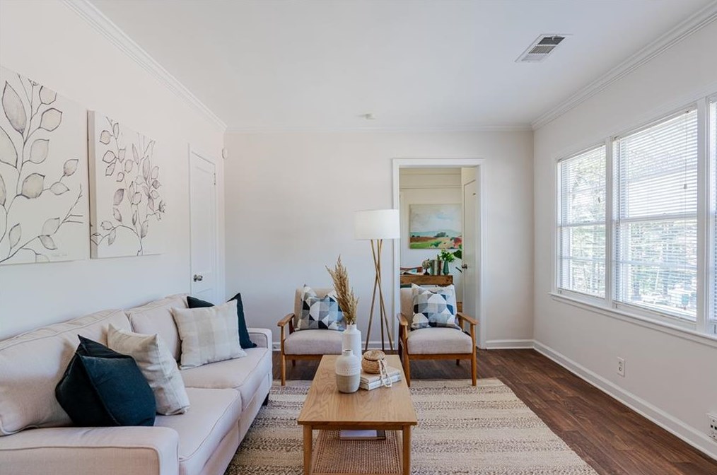 3723 Glenwood Rd, Decatur GA  30032-4527 exterior