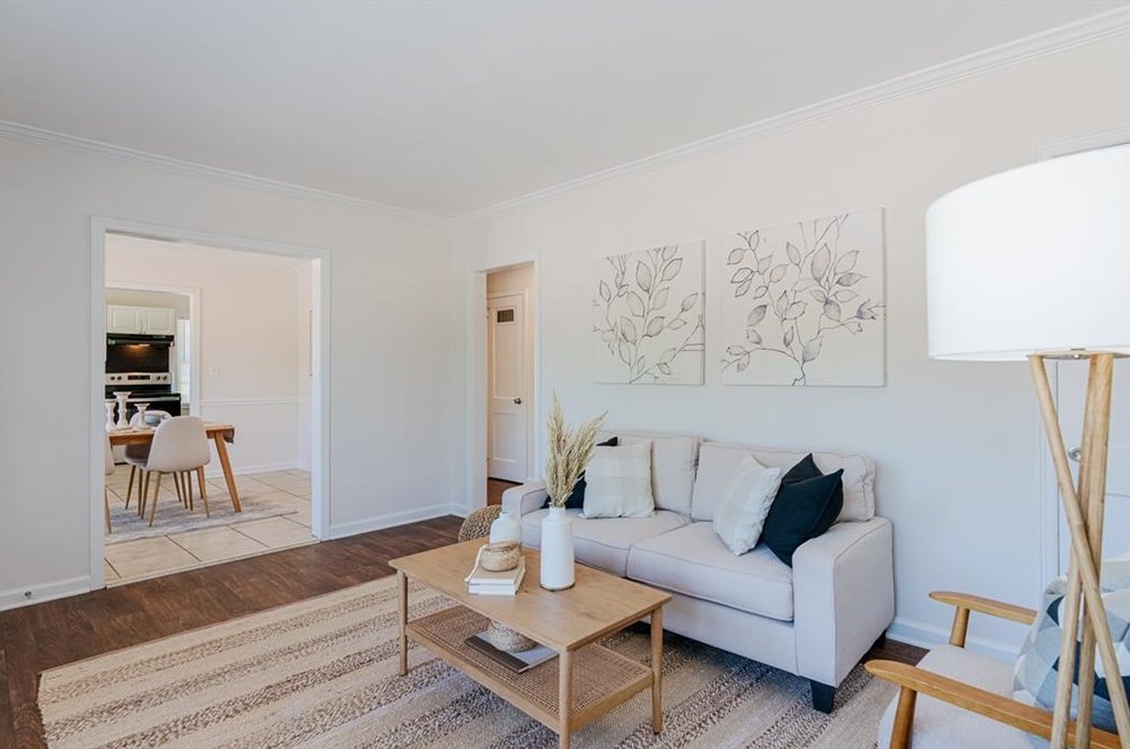 3723 Glenwood Rd, Decatur GA  30032-4527 exterior