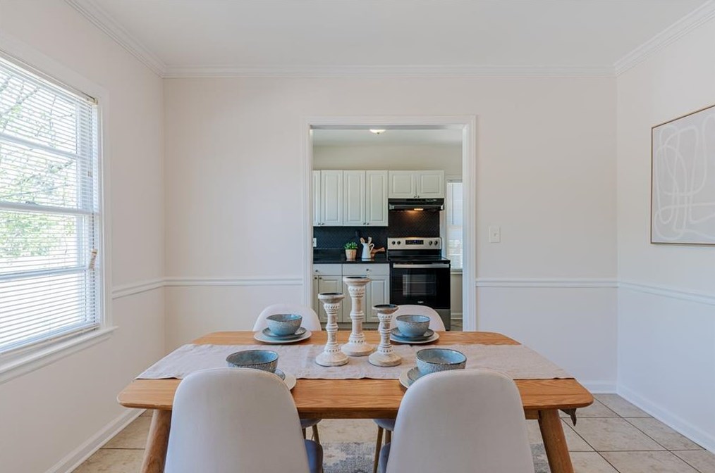 3723 Glenwood Rd, Decatur GA  30032-4527 exterior