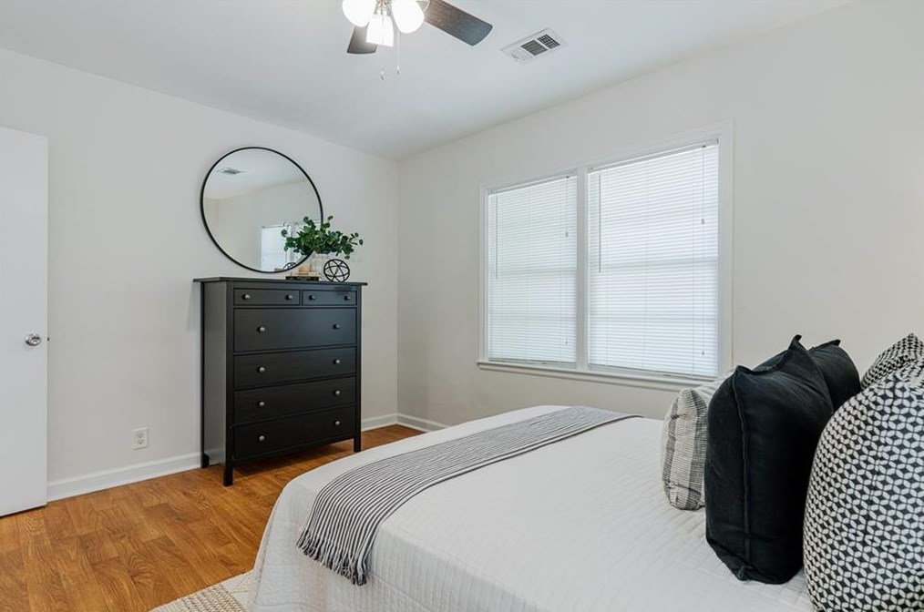 3723 Glenwood Rd, Decatur GA  30032-4527 exterior