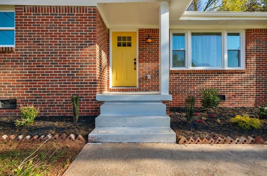 2695 Miriam Ln, Decatur GA  30032-5732 exterior