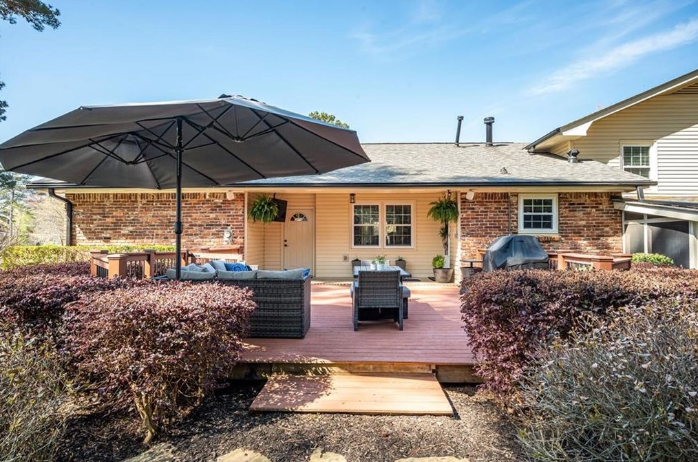 3465 Waddeston Way, Atlanta GA  30319-2544 exterior