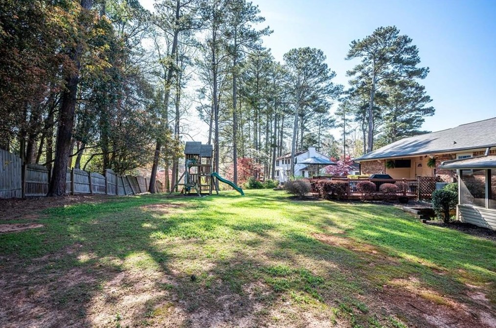 3465 Waddeston Way, Atlanta GA  30319-2544 exterior
